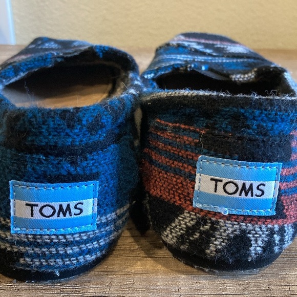 TOMS Black Jacquard women’s classics slip on shoes - Picture 3 of 8